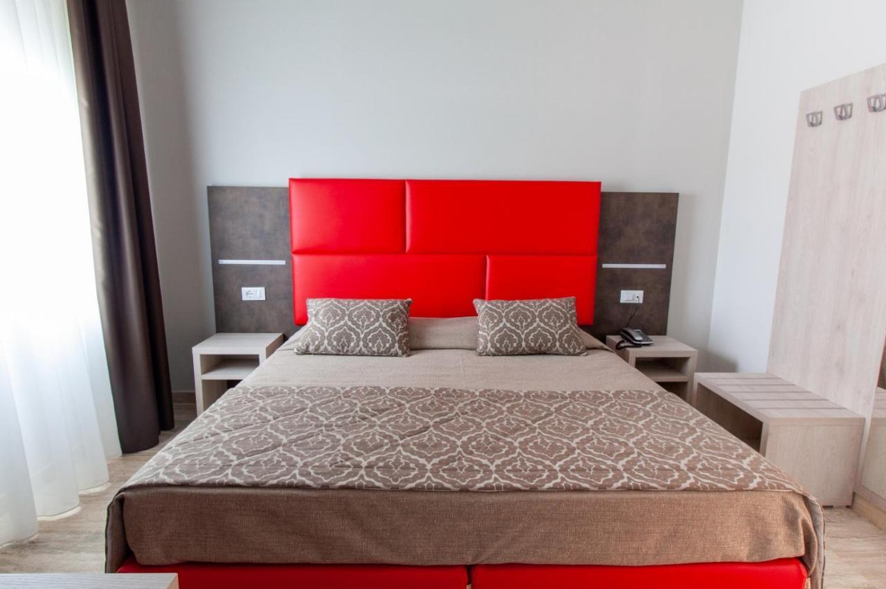 Hotel Europa Термолі Екстер'єр фото