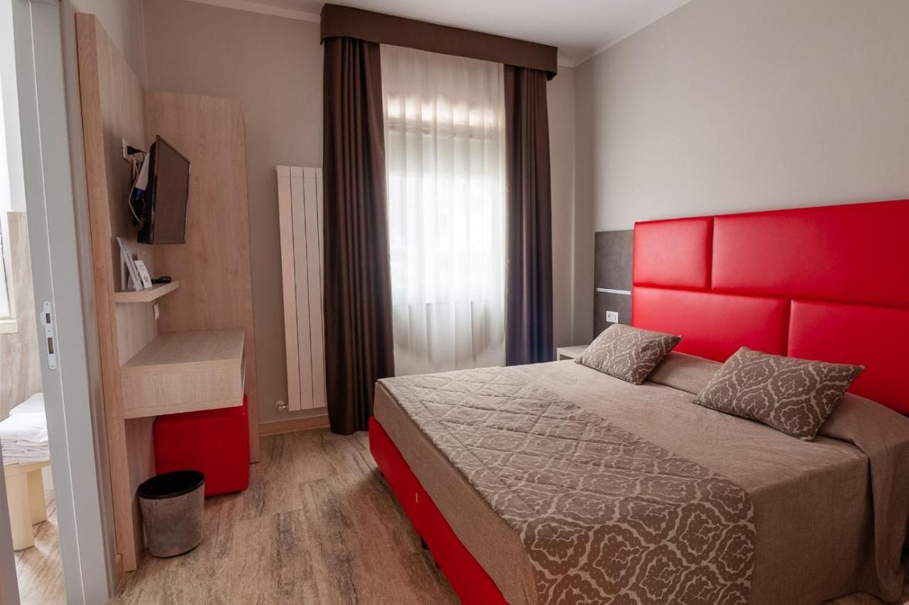 Hotel Europa Термолі Екстер'єр фото