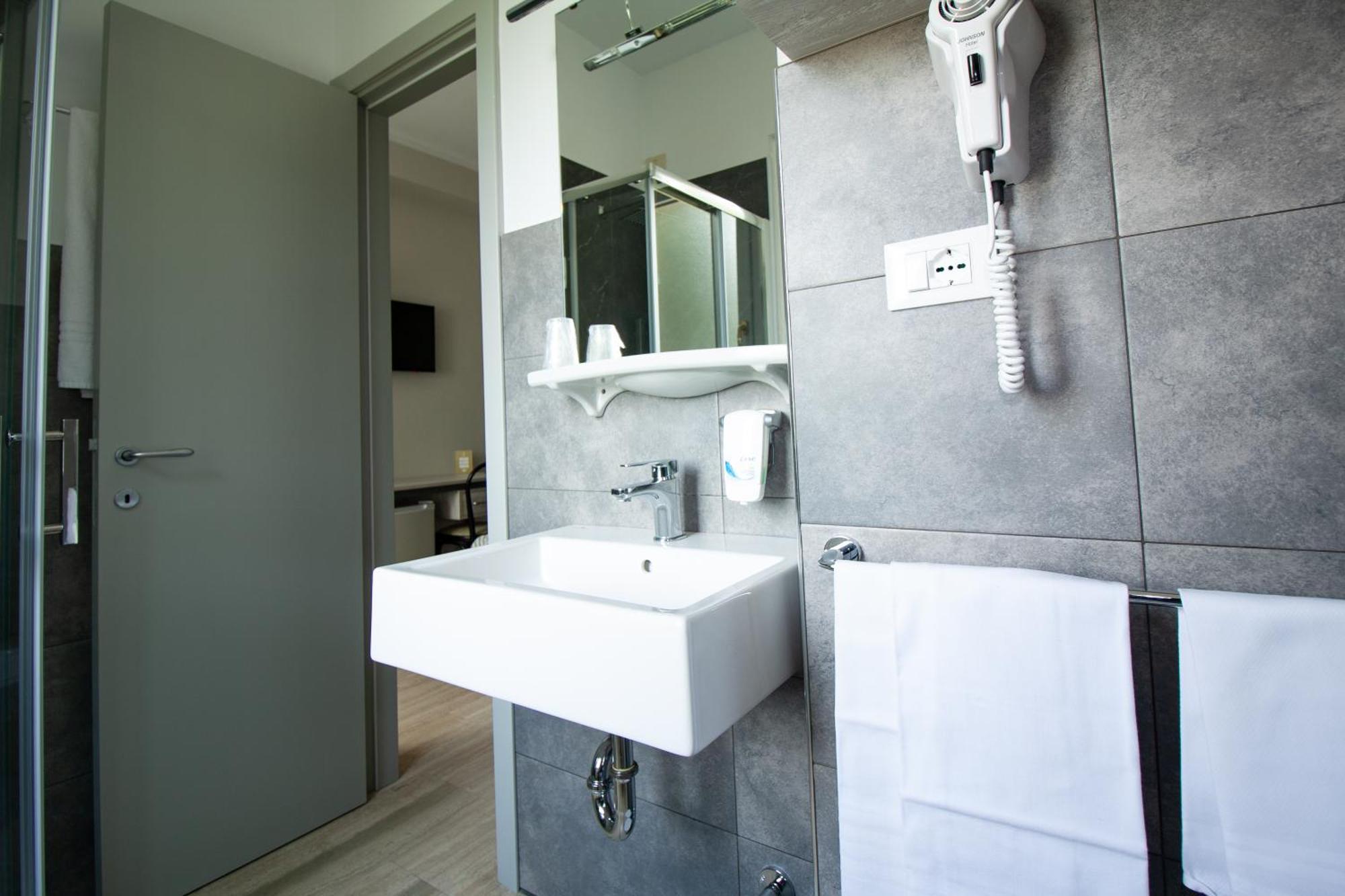 Hotel Europa Термолі Екстер'єр фото