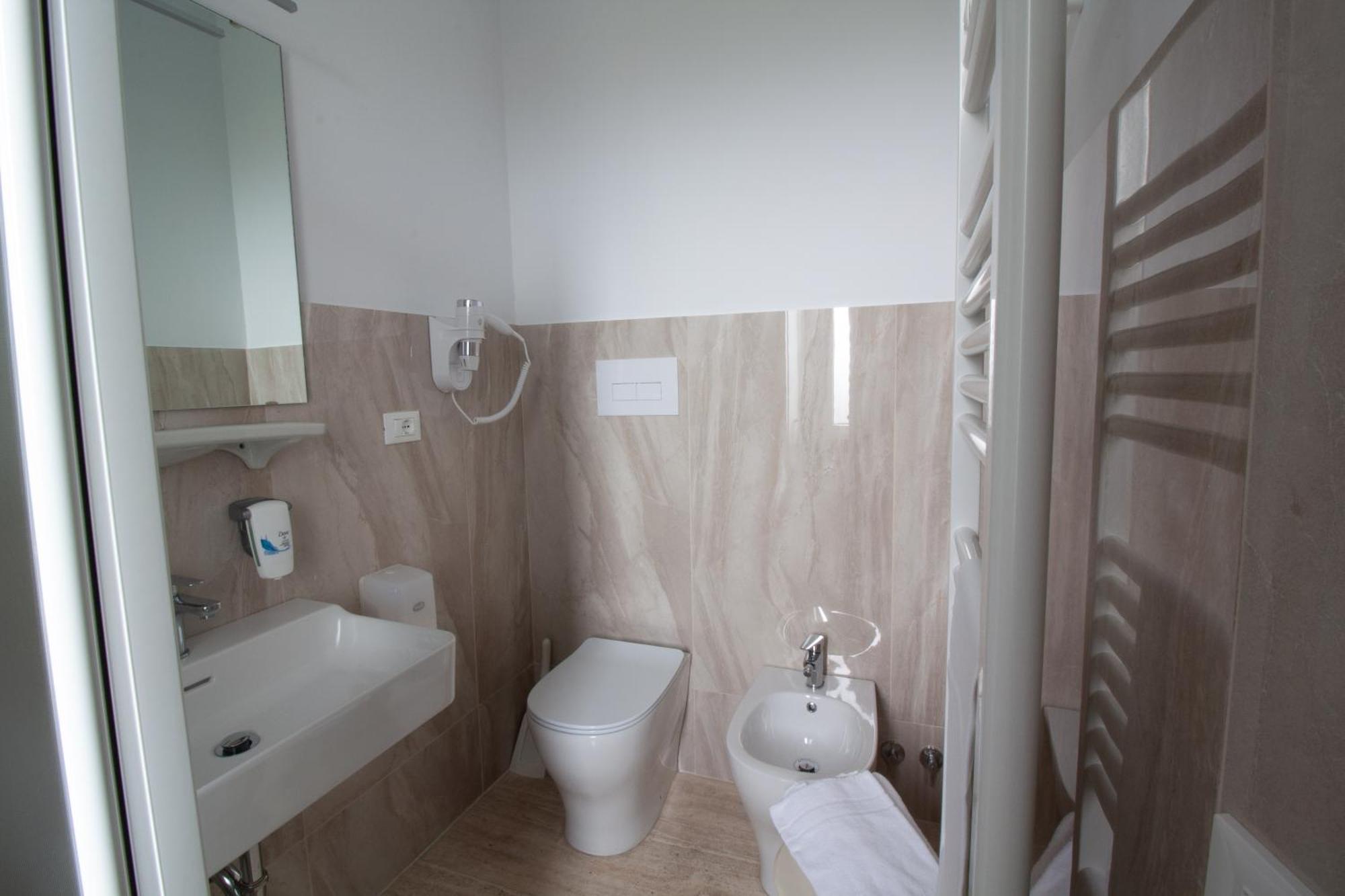Hotel Europa Термолі Екстер'єр фото