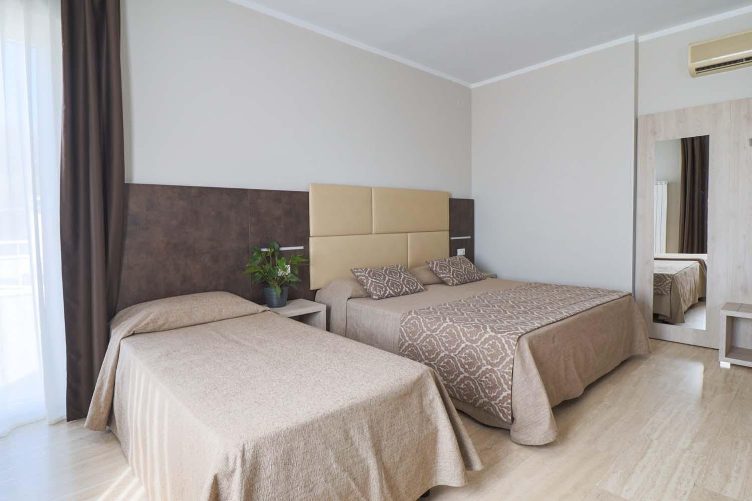 Hotel Europa Термолі Екстер'єр фото