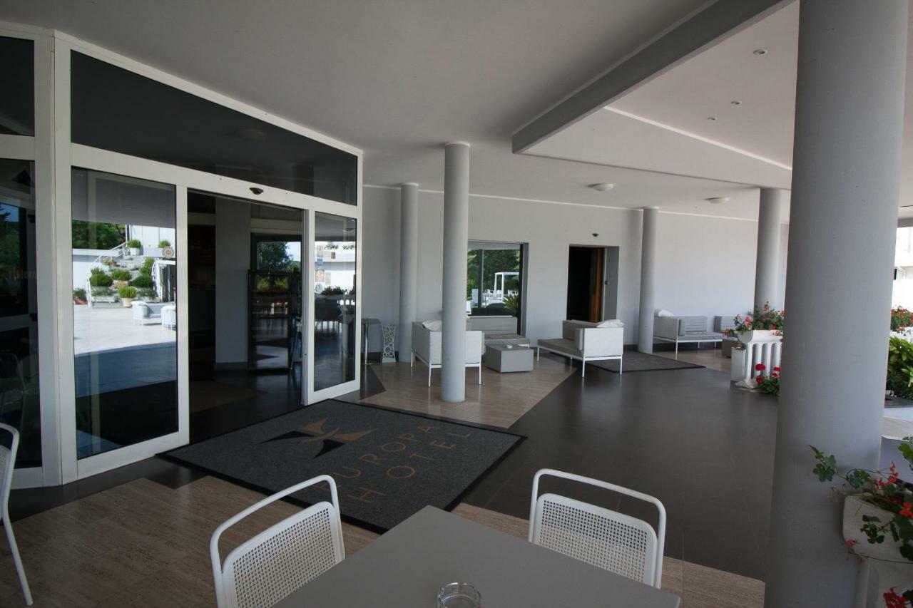 Hotel Europa Термолі Екстер'єр фото